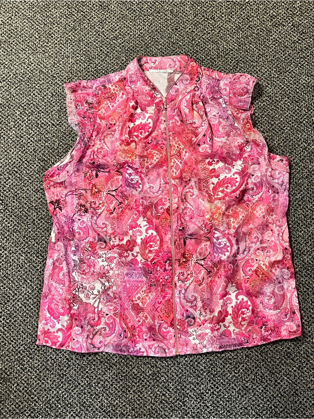 Women’s Tahari Blouse Sleeveless Top Pink Paisley Gold Zip 21.5x22.5 Summer